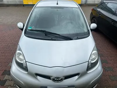 Gebraucht Toyota Aygo 90 PS (66 kW) 2016 Silber Kleinwagen