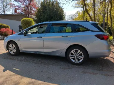 Gebraucht Opel Astra 125 PS (91 kW) 2019 Silber Limousine
