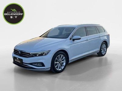Weiß Gebraucht 2023 VW Passat Elegance Kombi | 28.470 € (Etwas zu teuer)