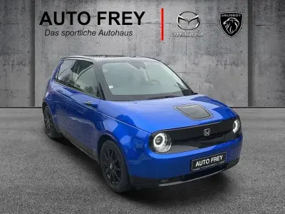 Second-hand Honda e Advance 113 kW (154 CP) 2020 Albastru Hatchback