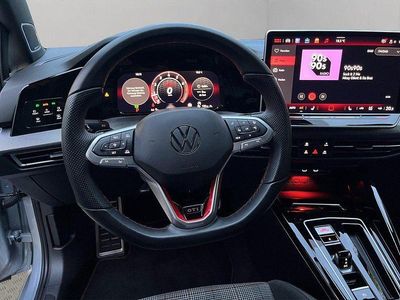 Gebraucht VW Golf VIII GTI 265 PS (194 kW) 2024 Silber Limousine