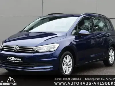 Gebraucht VW Touran Comfortline 150 PS (110 kW) 2025 Blau Van / Kleinbus