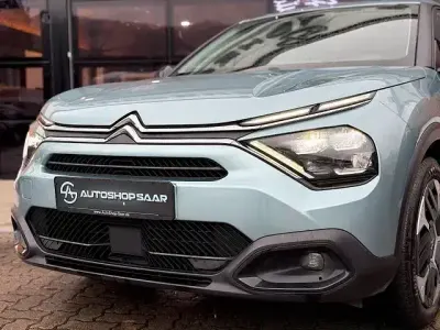 Gebraucht Citroën C4 Feel 131 PS (96 kW) 2023 Blau Limousine