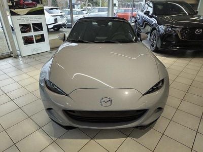 Neu Mazda MX5 Exclusive-Line 132 PS (97 kW) 2026 Grau Cabrio
