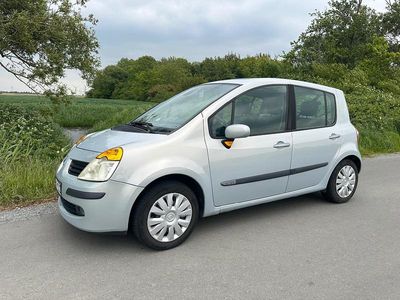 Grau Gebraucht 2006 Renault Modus Van / Kleinbus | 3.800 € (Etwas zu teuer)