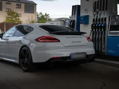 Gebraucht Porsche Panamera GTS 440 PS (323 kW) 2016 Weiß Kleinwagen