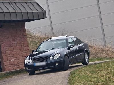 Gebraucht Mercedes E200 122 PS (89 kW) 2004 Blau Limousine