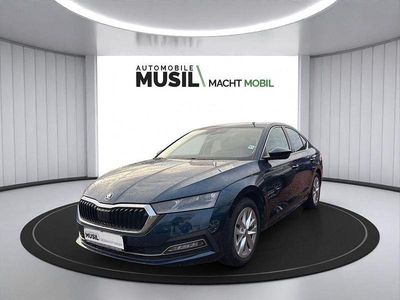 Lavablau metallic Gebraucht 2022 Skoda Octavia Limousine | 25.380 € (Fairer Preis)