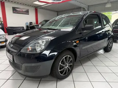 Gebraucht Ford Fiesta Ambiente 60 PS (44 kW) 2006 Blau Kleinwagen
