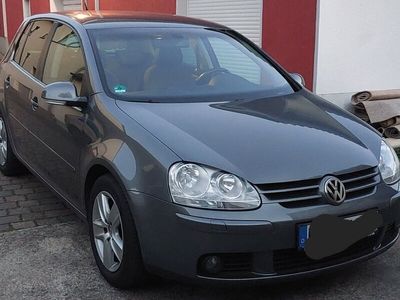 gebraucht VW Golf V Grau, Motorprobleme, TÜV 9/2025