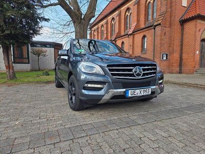 Gebraucht Mercedes ML350 258 PS (189 kW) 2013 Andere farben SUV