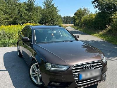Braun Gebraucht 2013 Audi A4 Kombi | 11.199 € (Etwas zu teuer)