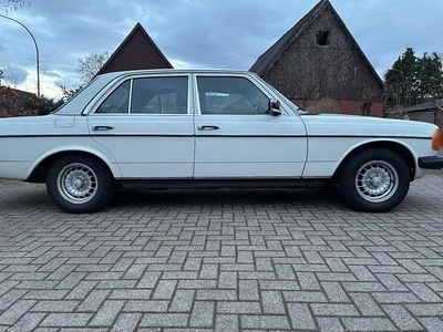 Gebraucht Mercedes 300 88 PS (64 kW) 1980 Weiß Limousine