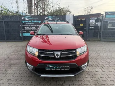 Usata Dacia Sandero Prestige 90 CV (66 kW) 2014 Rosso Berlina