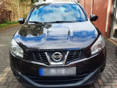 Gebraucht Nissan Qashqai Tekna 150 PS (110 kW) 2012 Violett SUV