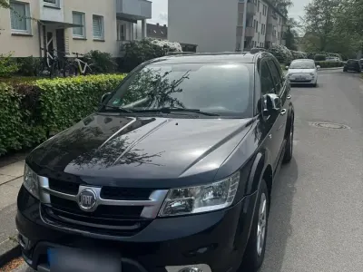 Usata Fiat Freemont 170 CV (125 kW) 2012 Nero SUV