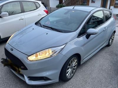 gebraucht Ford Fiesta ST200