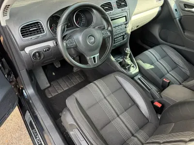 Gebraucht VW Golf VII Match 105 PS (77 kW) 2012 Schwarz Kleinwagen
