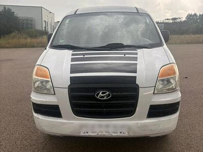 Hyundai H-1
