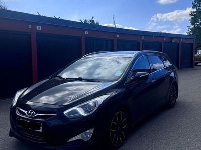 Gebraucht Hyundai i40 149 PS (109 kW) 2013 Schwarz Kombi