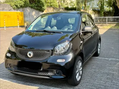 Gebraucht Smart ForFour 71 PS (52 kW) 2015 Schwarz Kleinwagen