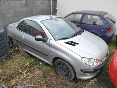 Gebraucht Peugeot 206 CC 109 PS (80 kW) 2001 Visionblau Cabrio