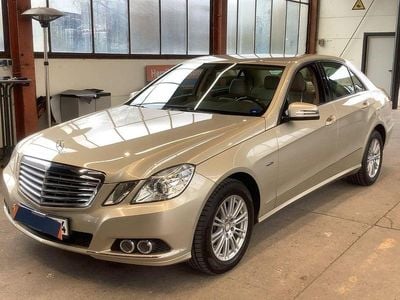 Gebraucht Mercedes E200 184 PS (135 kW) 2010 Beige Limousine