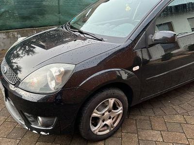 Gebraucht Ford Fiesta 80 PS (58 kW) 2008 Schwarz Kleinwagen