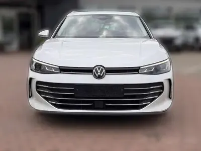 Gebraucht VW Passat Business 150 PS (110 kW) 2025 Weiß metallic Kombi