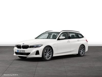 Gebraucht BMW 330e 292 PS (214 kW) 2025 Weiß Kombi