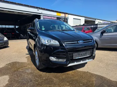 Gebraucht Ford Kuga Individual 179 PS (131 kW) 2015 Schwarz SUV