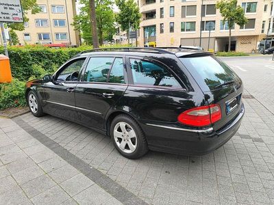 Gebraucht Mercedes E200 Avantgarde 136 PS (100 kW) 2007 Schwarz Limousine