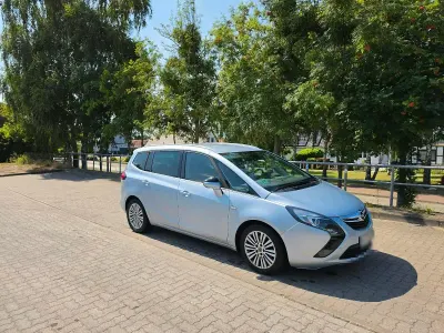Gebraucht Opel Zafira Tourer 131 PS (96 kW) 2016 Silber Van / Kleinbus