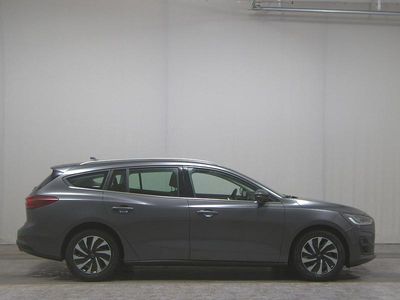 Gebraucht Ford Focus Titanium 120 PS (88 kW) 2023 Grau Kombi