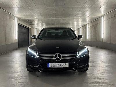 Schwarz Gebraucht 2014 Mercedes C200 Limousine | 18.000 €