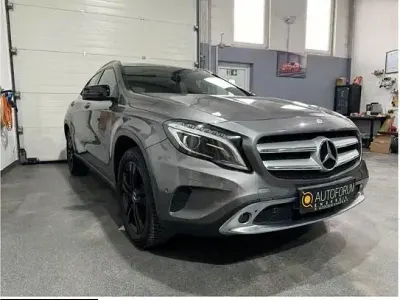 Gebraucht Mercedes GLA200 Urban 156 PS (114 kW) 2014 Grau SUV
