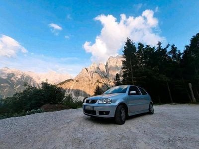 Usata VW Polo 50 CV (36 kW) 2001 Argento Utilitaria