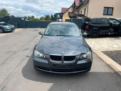 Gebraucht BMW 318 129 PS (94 kW) 2006 Schwarz Limousine