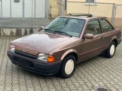 Gebraucht Ford Escort 73 PS (53 kW) 1989 Braun Limousine