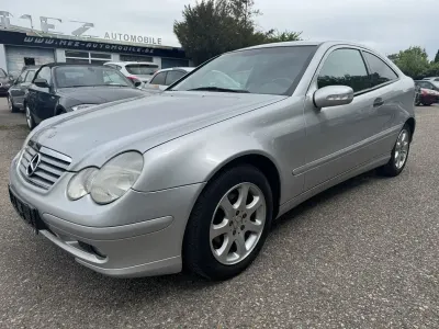 Gebraucht Mercedes CL180 143 PS (105 kW) 2003 Silber Coupé
