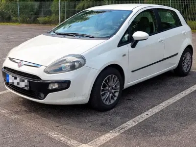 Gebraucht Fiat Punto Evo 77 PS (56 kW) 2012 Weiß Kleinwagen