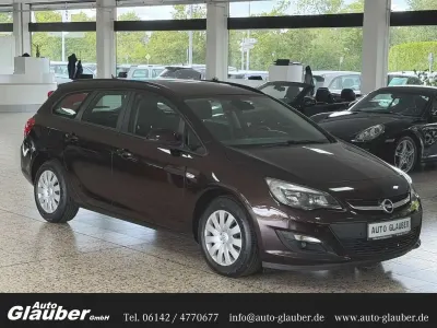 Gebraucht Opel Astra Edition 116 PS (85 kW) 2015 Braun Kombi