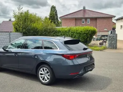 Gebraucht Seat Leon Style 150 PS (110 kW) 2022 Grau Limousine