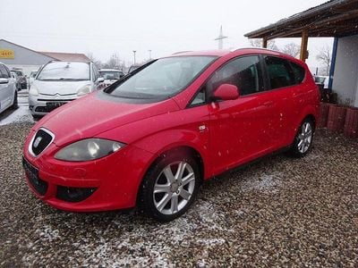Gebraucht Seat Altea XL Comfort 125 PS (91 kW) 2009 Rot Van / Kleinbus