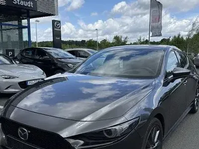 Gebraucht Mazda 3 Selection 122 PS (89 kW) 2023 Machine grey Limousine
