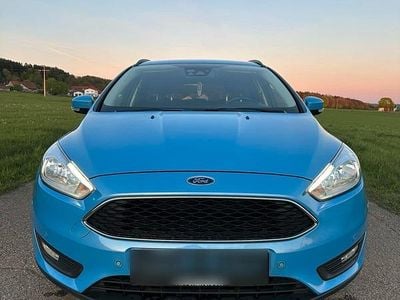 Usata Ford Focus 125 CV (91 kW) 2016 Blu Station wagon