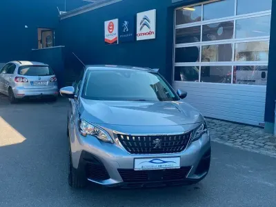 Gebraucht Peugeot 3008 Access 131 PS (96 kW) 2019 Grau SUV