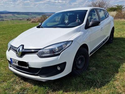 Gebraucht Renault Mégane III Authentique 110 PS (80 kW) 2014 Weiß Limousine