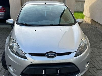 Silber Gebraucht 2008 Ford Fiesta Ambiente Limousine | 1.800 € (Guter Preis)
