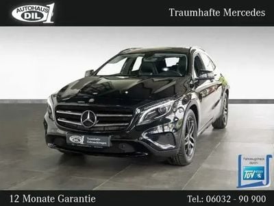 Gebraucht Mercedes GLA200 Night 156 PS (114 kW) 2015 Schwarz (kosmosschwarz  metalliclack) SUV